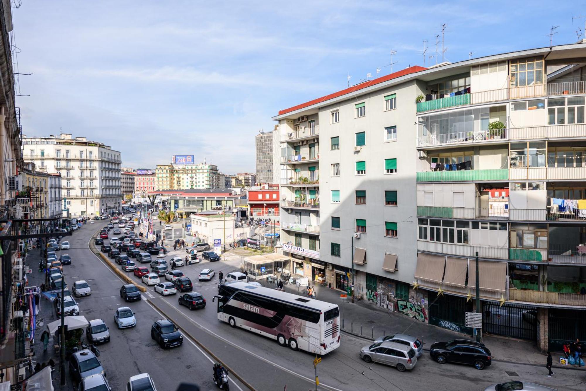 Luxury Apartment In Central City Neapel Exterior foto