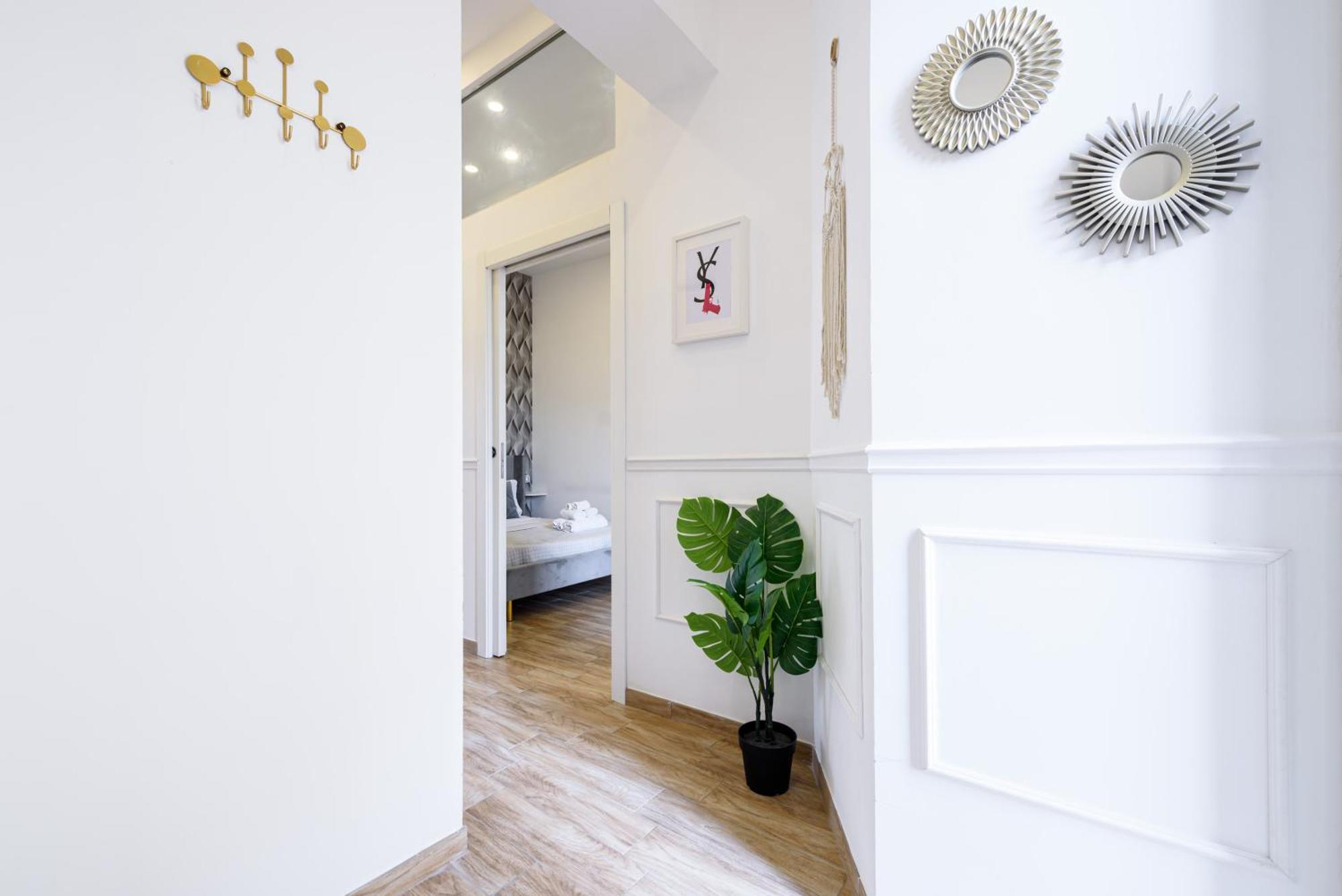 Luxury Apartment In Central City Neapel Exterior foto