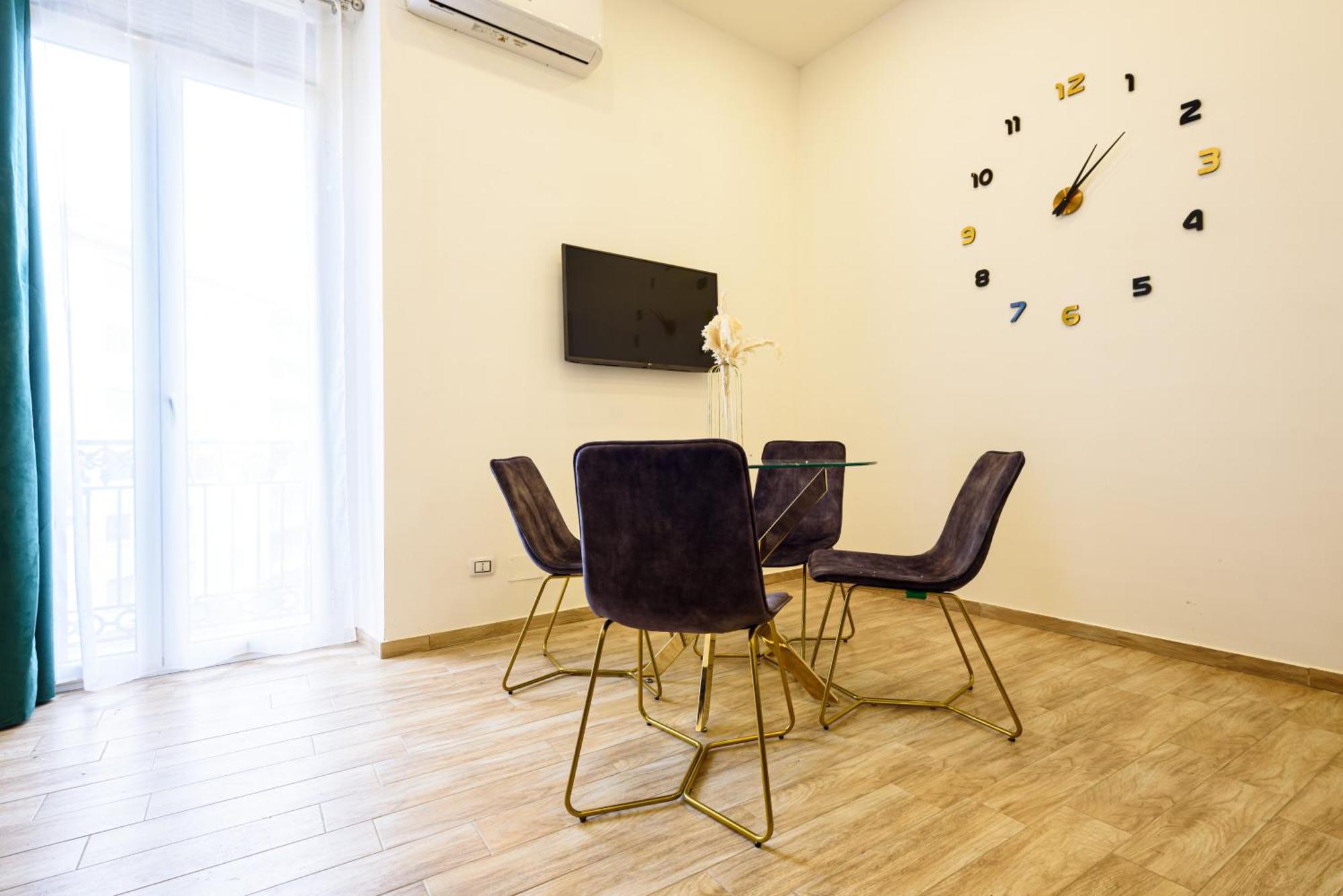 Luxury Apartment In Central City Neapel Exterior foto