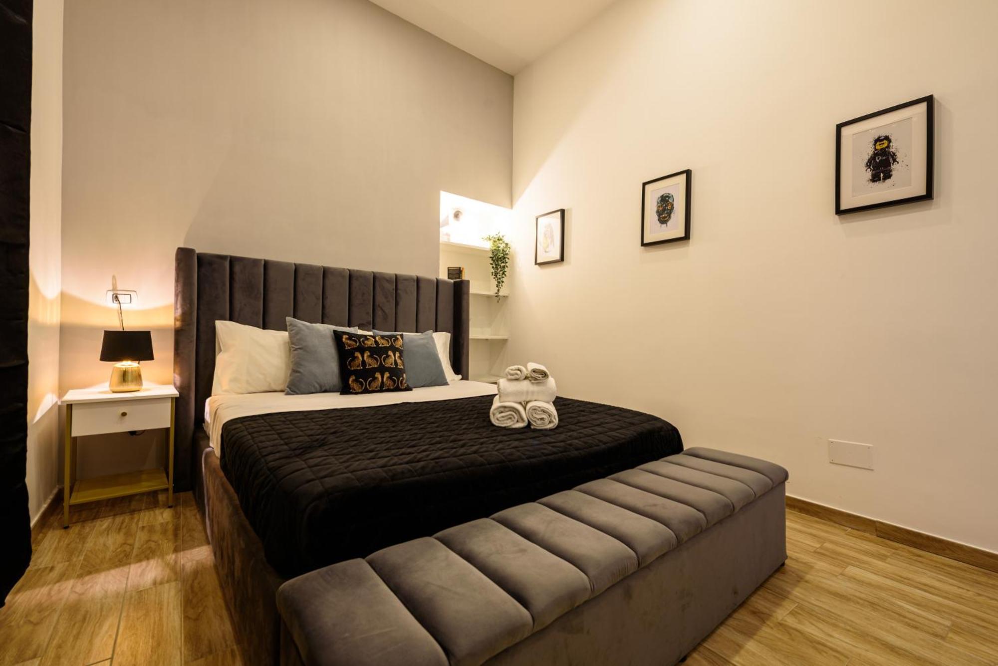 Luxury Apartment In Central City Neapel Exterior foto